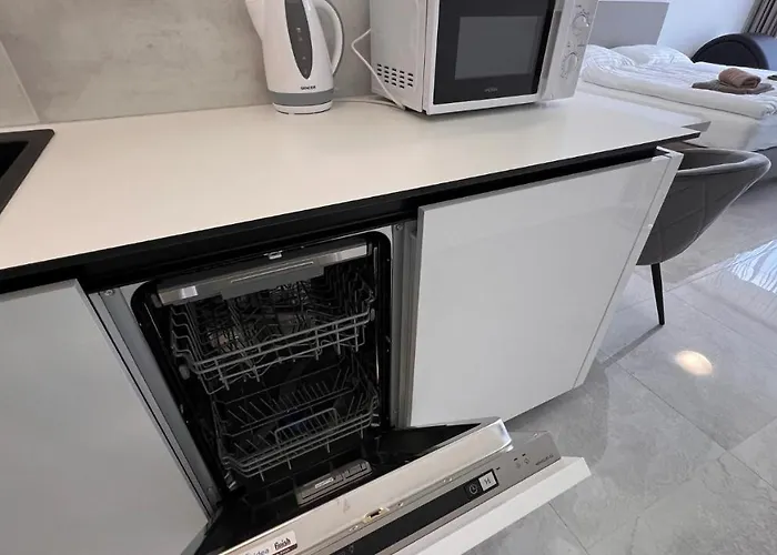 Air Conditioned 1 Vienna Gate, 3 Apartment Pressburg